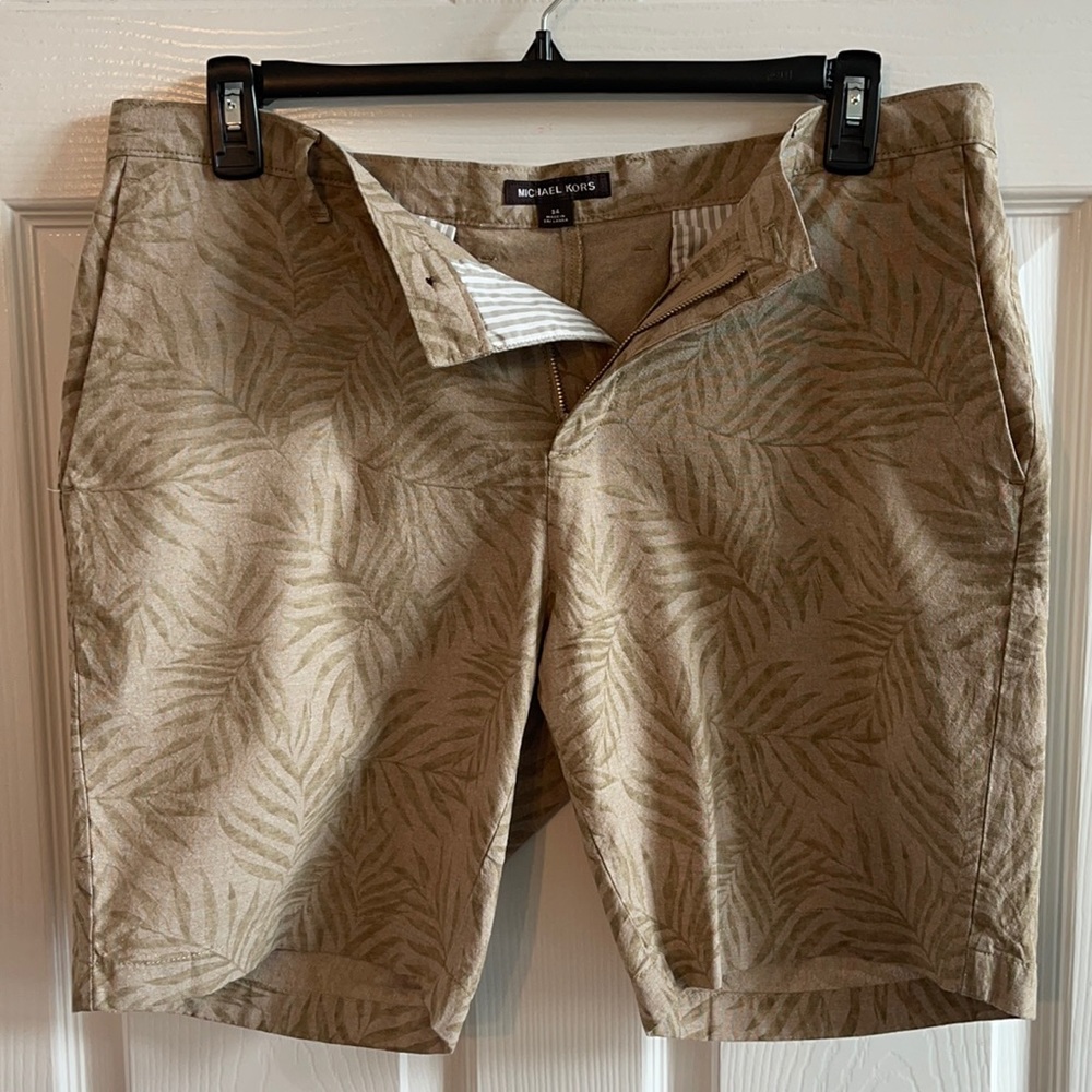 Michael Kors| Size 34 | Men’s Casual Shorts| Perfect for spring!